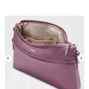 lululemon athletica Crossbody Bag in Mauve Pink
